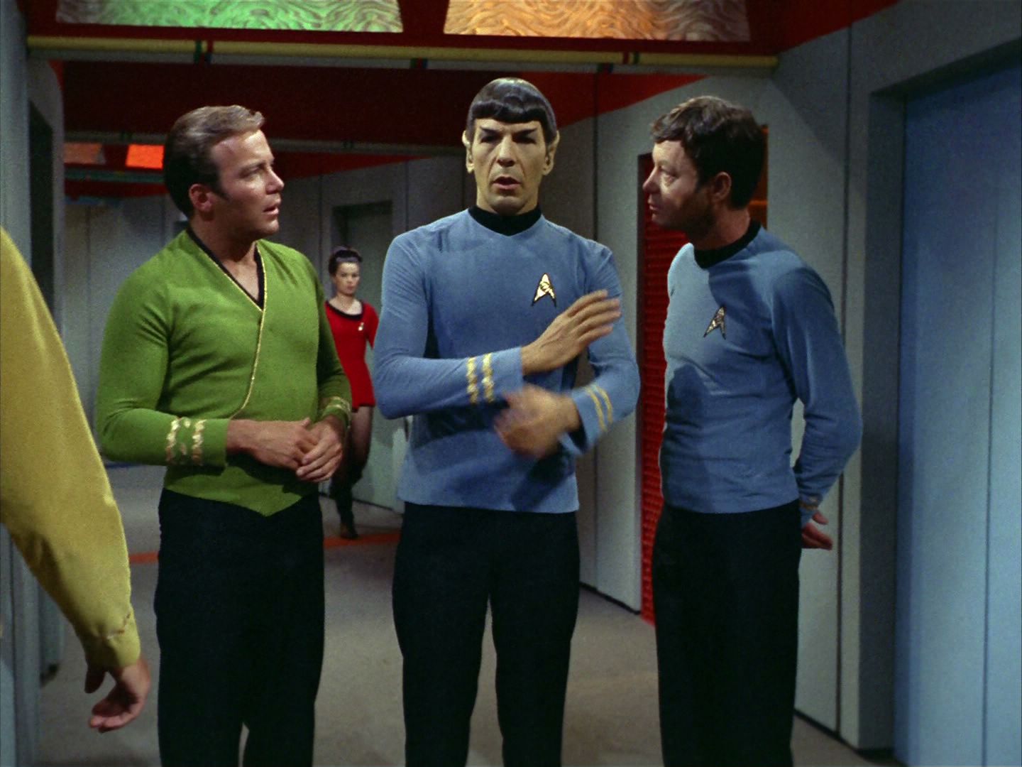 ariane179254_StarTrek_2x05_TheApple_1454.jpg
