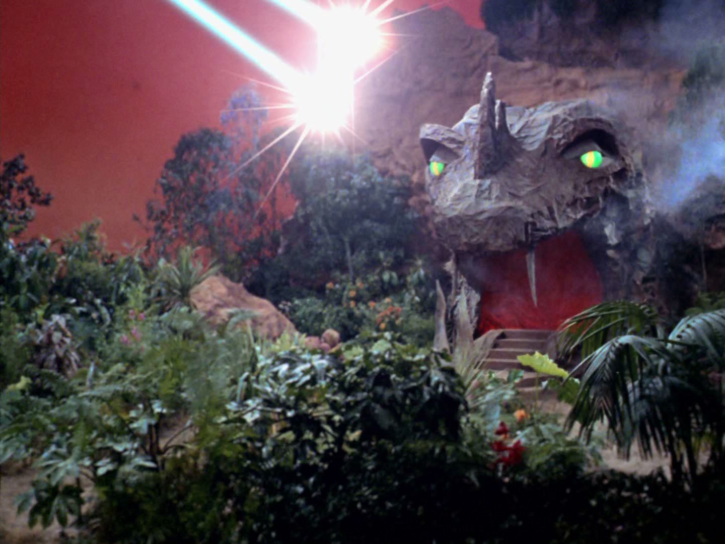 ariane179254_StarTrek_2x05_TheApple_TheNewEffects_0044.jpg