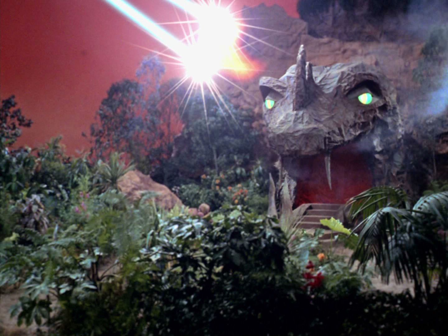 ariane179254_StarTrek_2x05_TheApple_TheNewEffects_0045.jpg