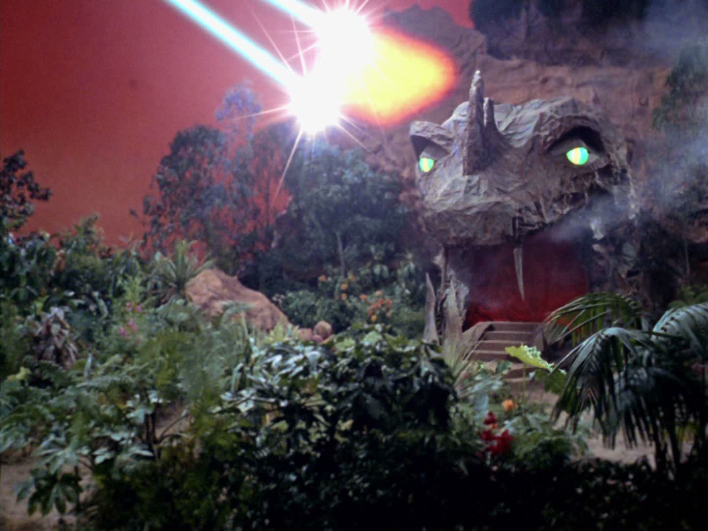 ariane179254_StarTrek_2x05_TheApple_TheNewEffects_0046.jpg