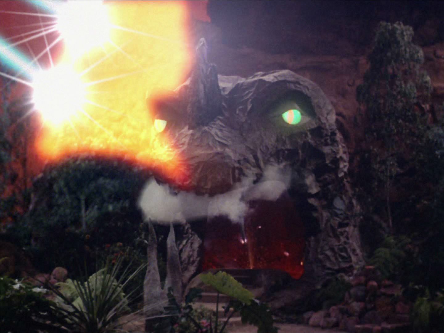 ariane179254_StarTrek_2x05_TheApple_TheNewEffects_0059.jpg