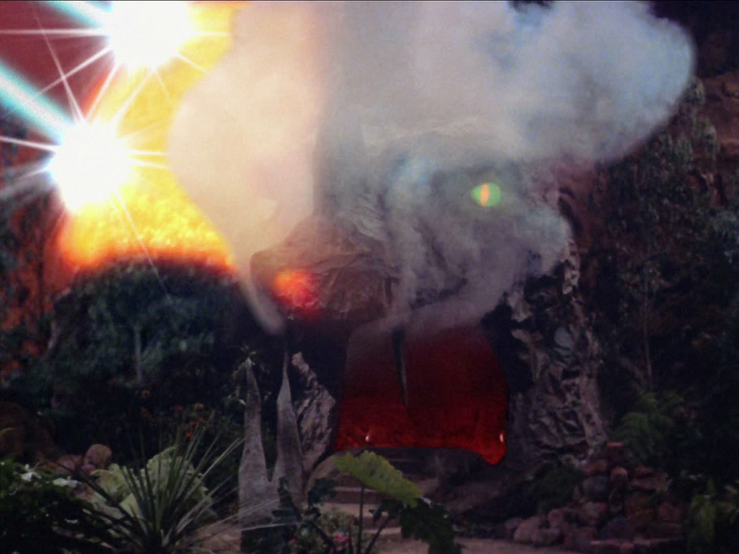 ariane179254_StarTrek_2x05_TheApple_TheNewEffects_0062.jpg