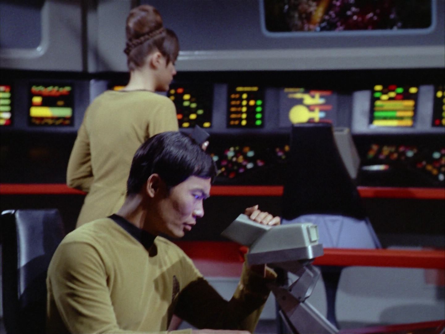 ariane179254_StarTrek_2x06_TheDoomsdayMachine_0091.jpg