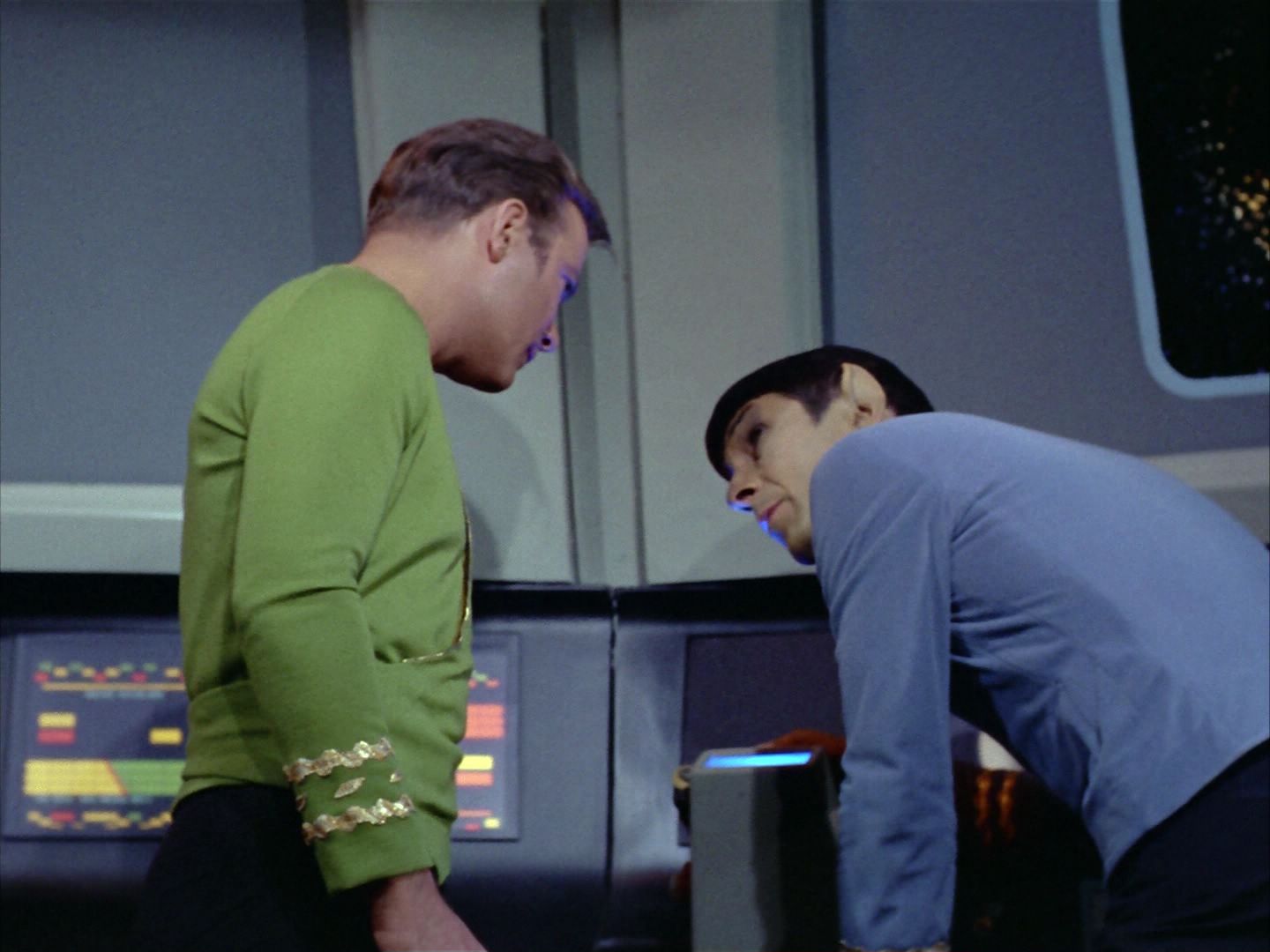 ariane179254_StarTrek_2x06_TheDoomsdayMachine_0121.jpg