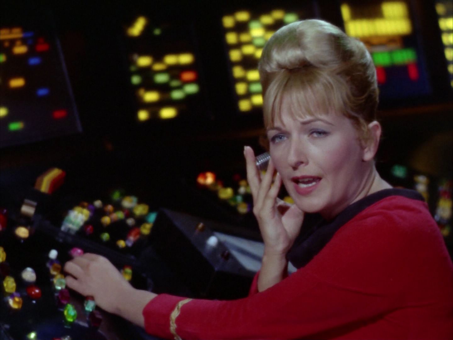 ariane179254_StarTrek_2x06_TheDoomsdayMachine_0126.jpg