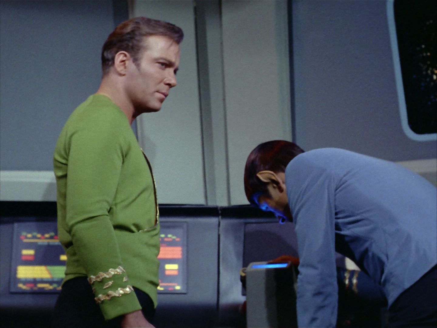 ariane179254_StarTrek_2x06_TheDoomsdayMachine_0127.jpg
