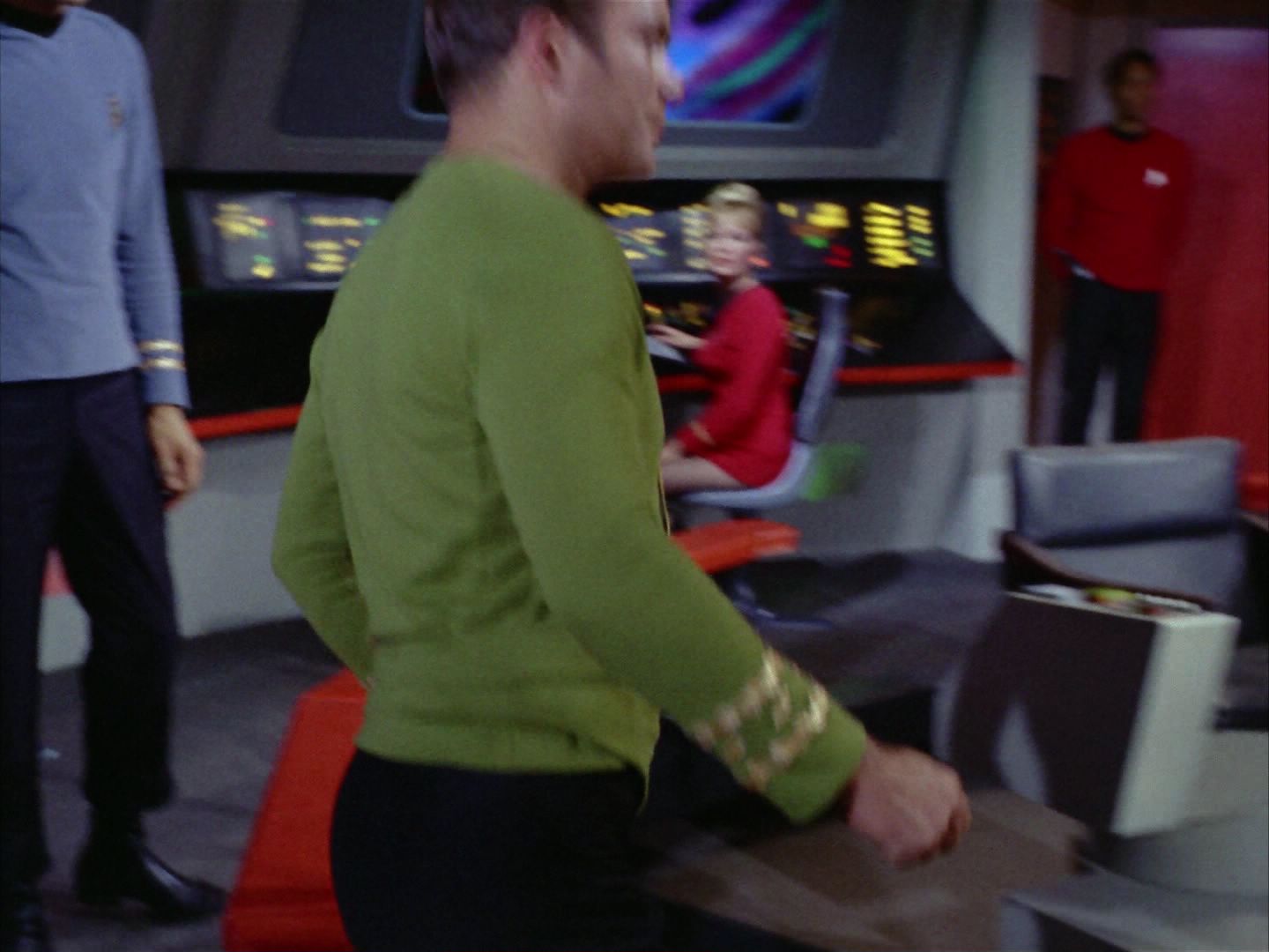 ariane179254_StarTrek_2x06_TheDoomsdayMachine_0177.jpg