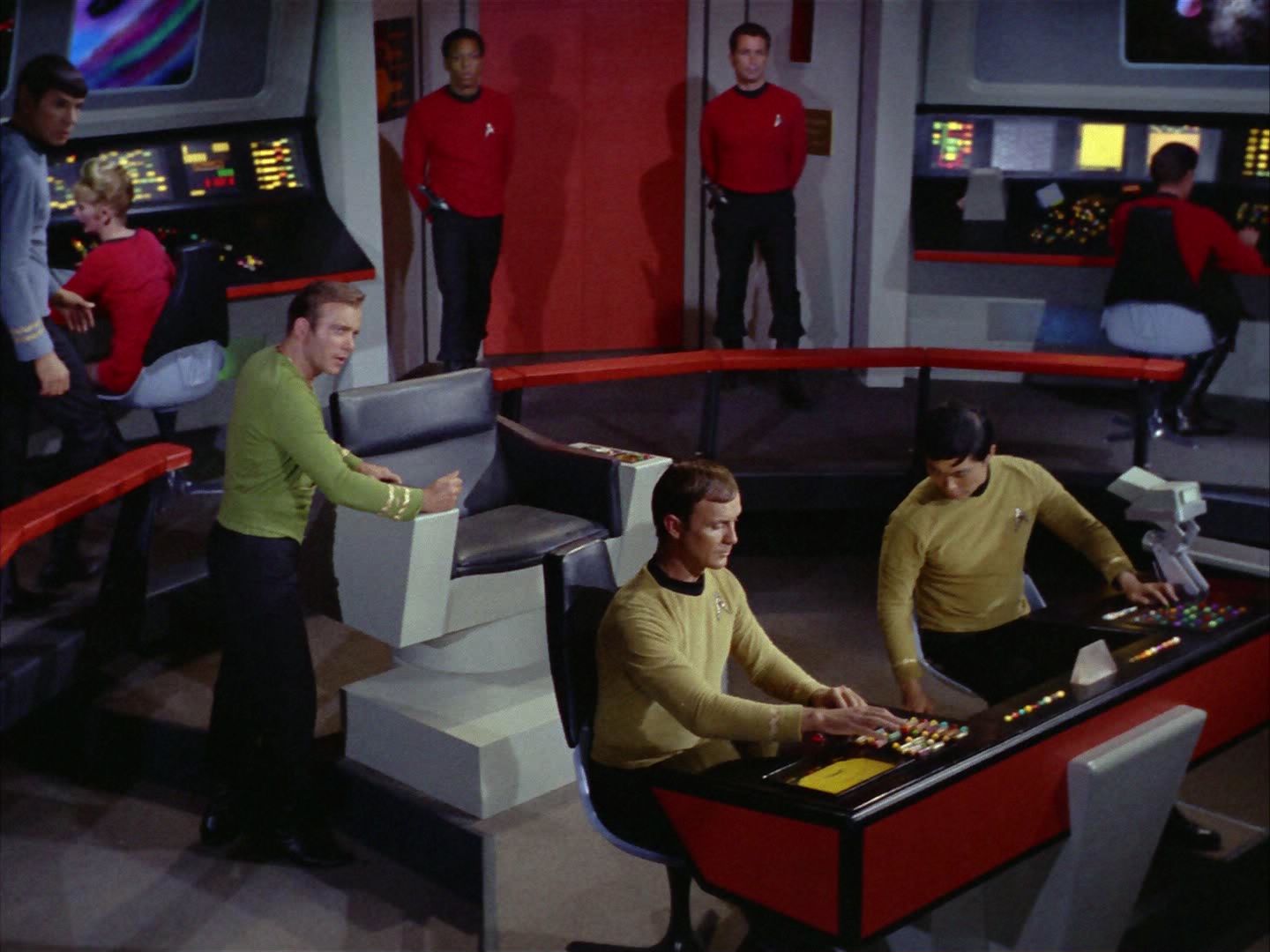 ariane179254_StarTrek_2x06_TheDoomsdayMachine_0180.jpg