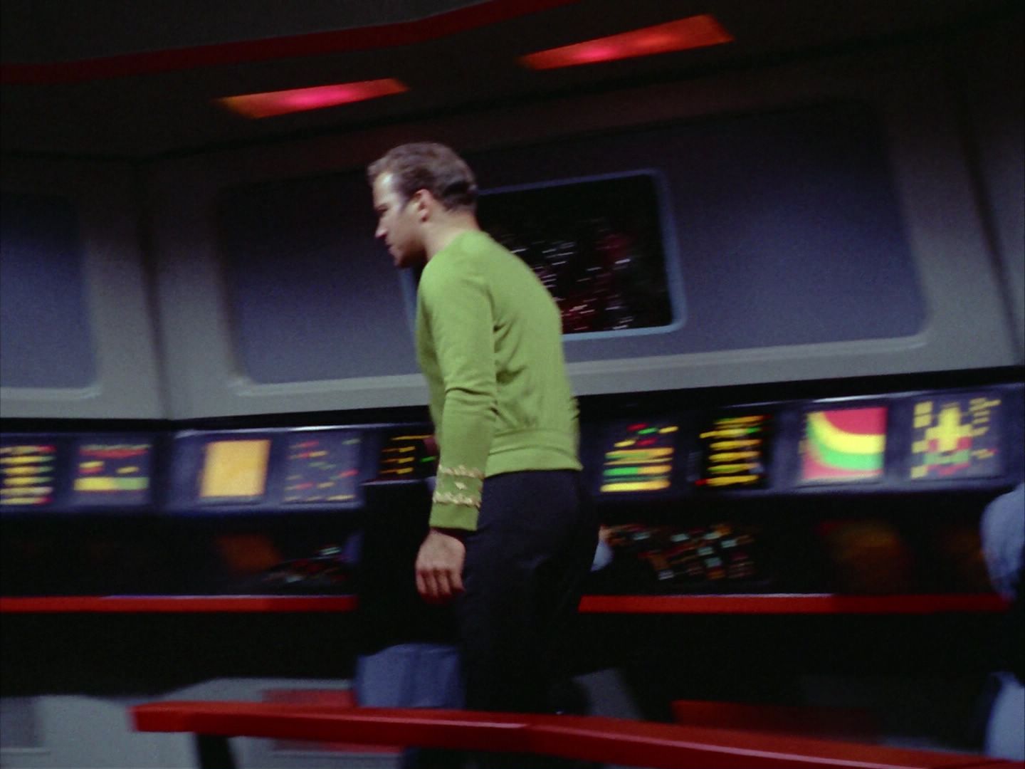 ariane179254_StarTrek_2x06_TheDoomsdayMachine_0287.jpg
