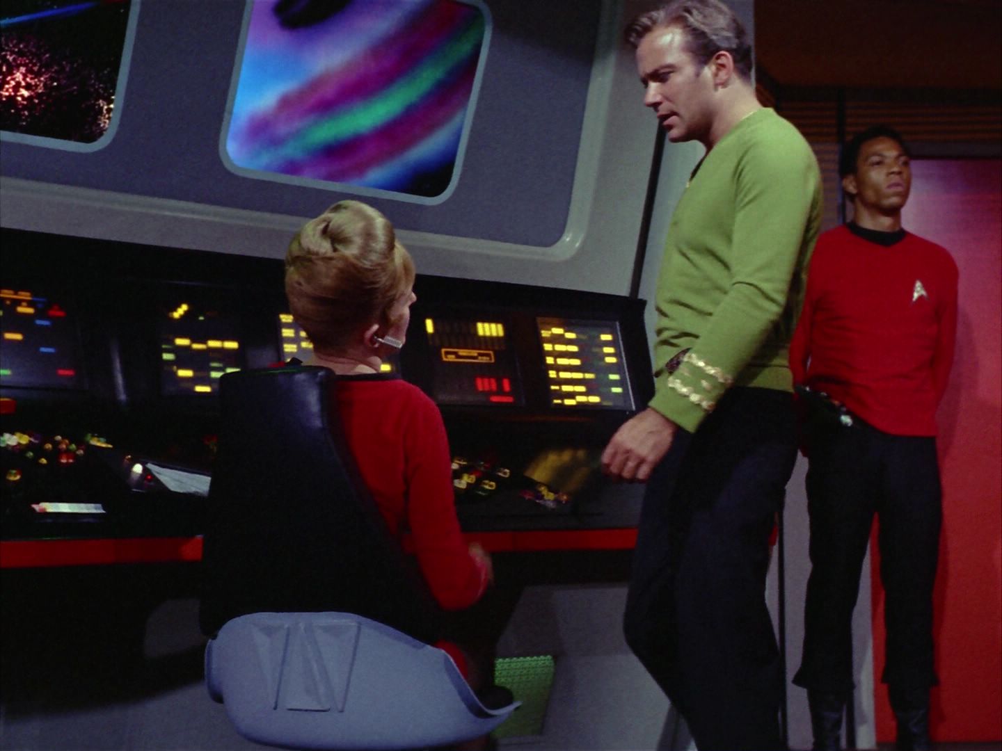 ariane179254_StarTrek_2x06_TheDoomsdayMachine_0292.jpg