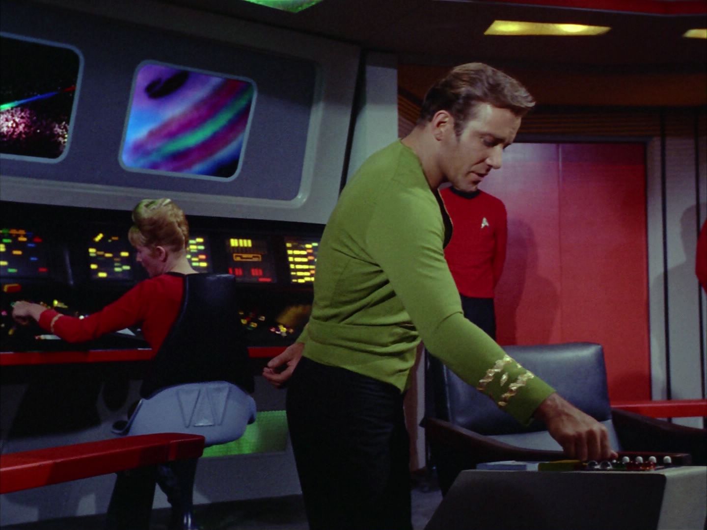 ariane179254_StarTrek_2x06_TheDoomsdayMachine_0349.jpg