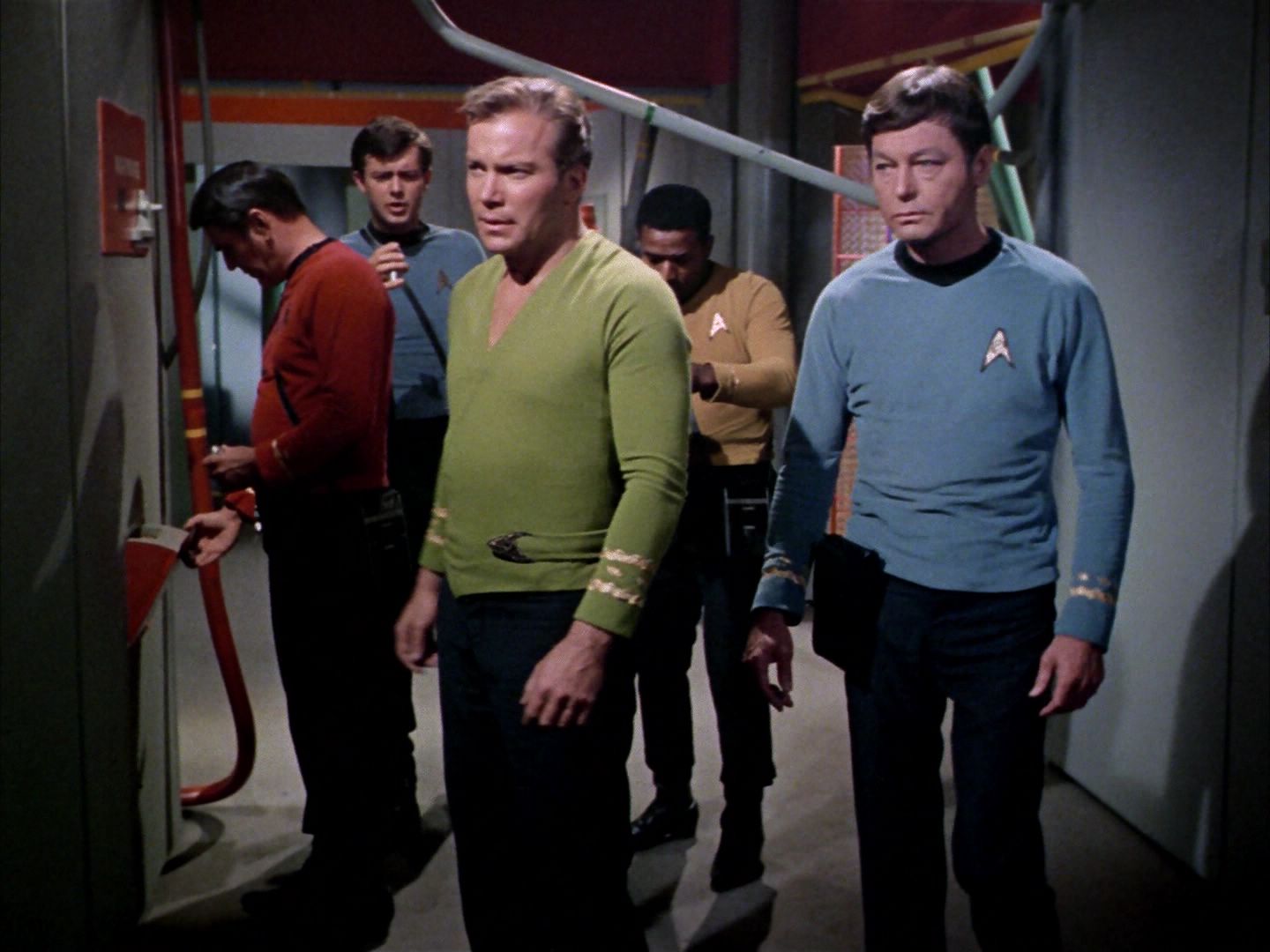 ariane179254_StarTrek_2x06_TheDoomsdayMachine_0386.jpg