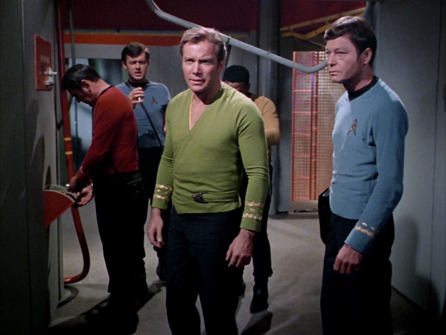 ariane179254_StarTrek_2x06_TheDoomsdayMachine_0387.jpg