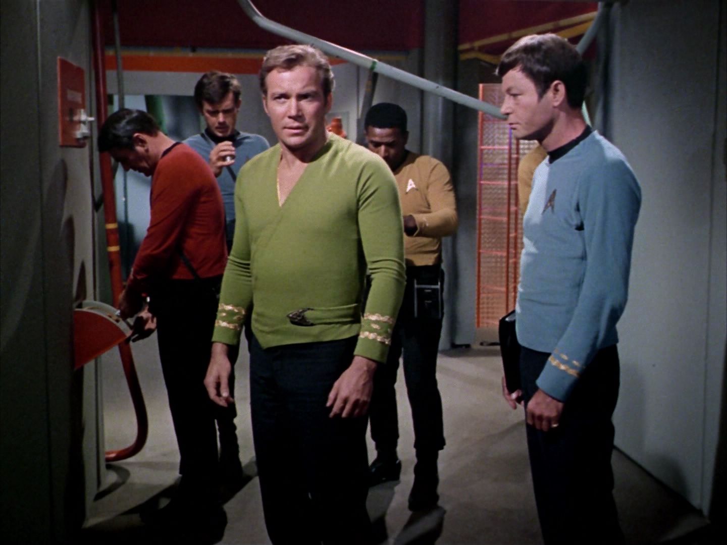 ariane179254_StarTrek_2x06_TheDoomsdayMachine_0389.jpg