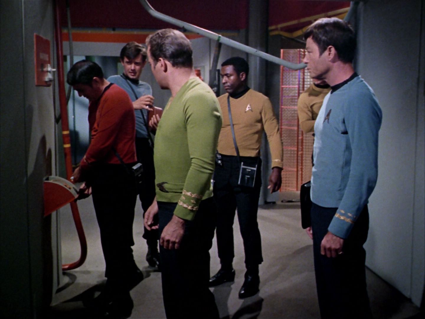ariane179254_StarTrek_2x06_TheDoomsdayMachine_0394.jpg