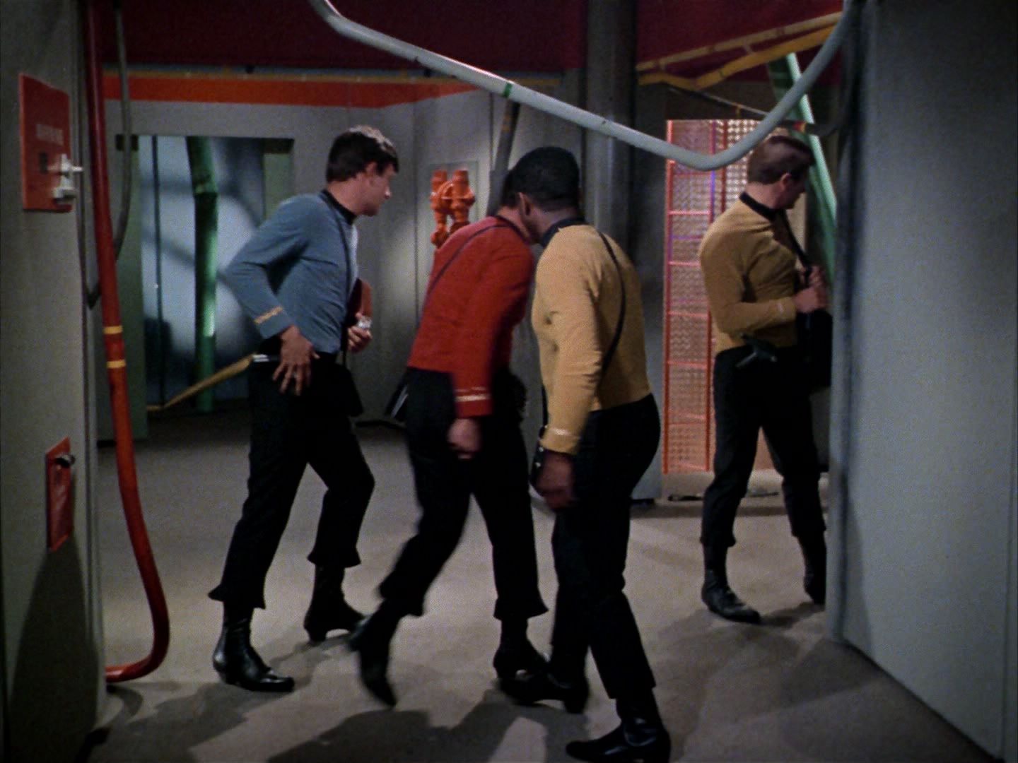 ariane179254_StarTrek_2x06_TheDoomsdayMachine_0400.jpg