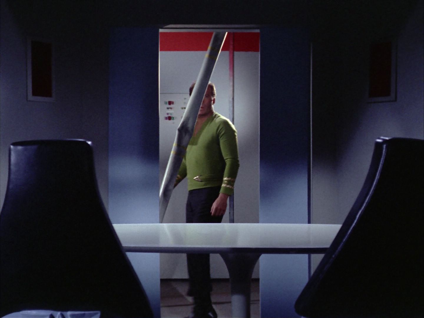 ariane179254_StarTrek_2x06_TheDoomsdayMachine_0410.jpg