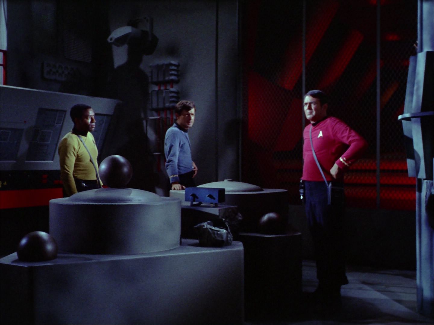 ariane179254_StarTrek_2x06_TheDoomsdayMachine_0439.jpg