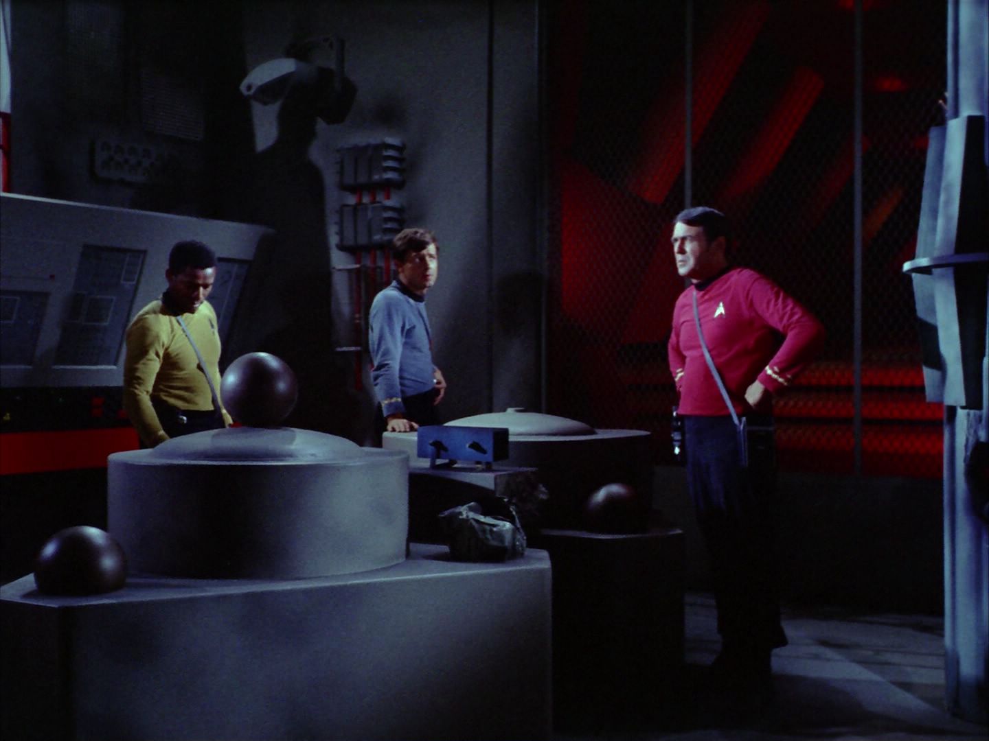 ariane179254_StarTrek_2x06_TheDoomsdayMachine_0443.jpg