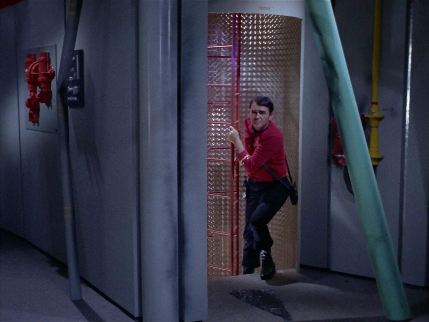ariane179254_StarTrek_2x06_TheDoomsdayMachine_0483.jpg