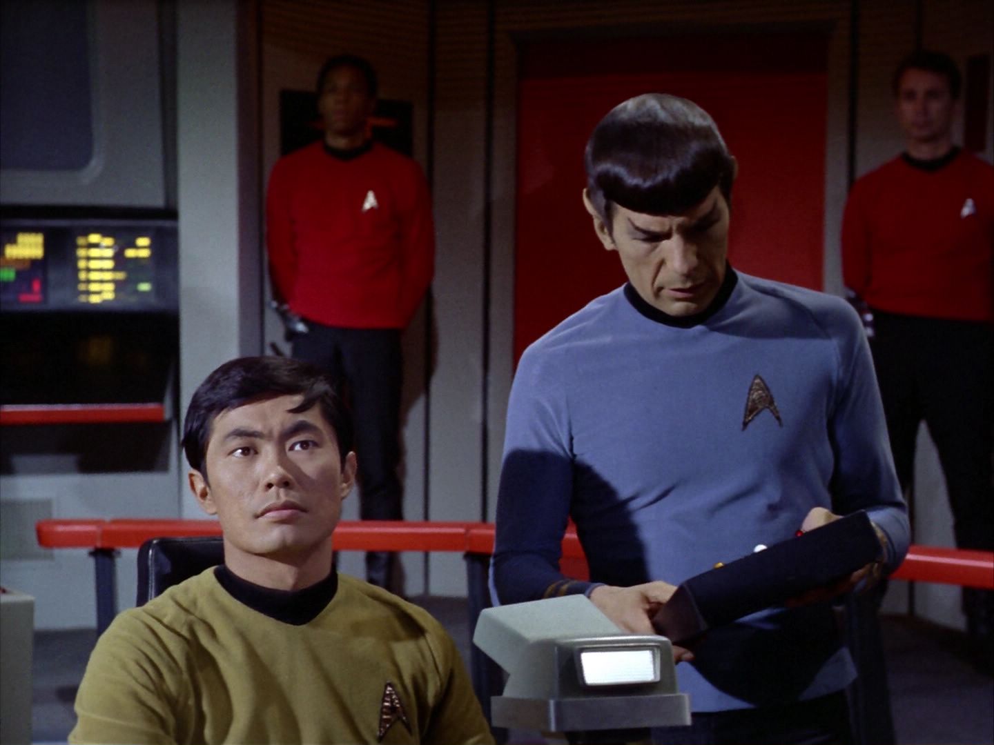 ariane179254_StarTrek_2x06_TheDoomsdayMachine_0885.jpg