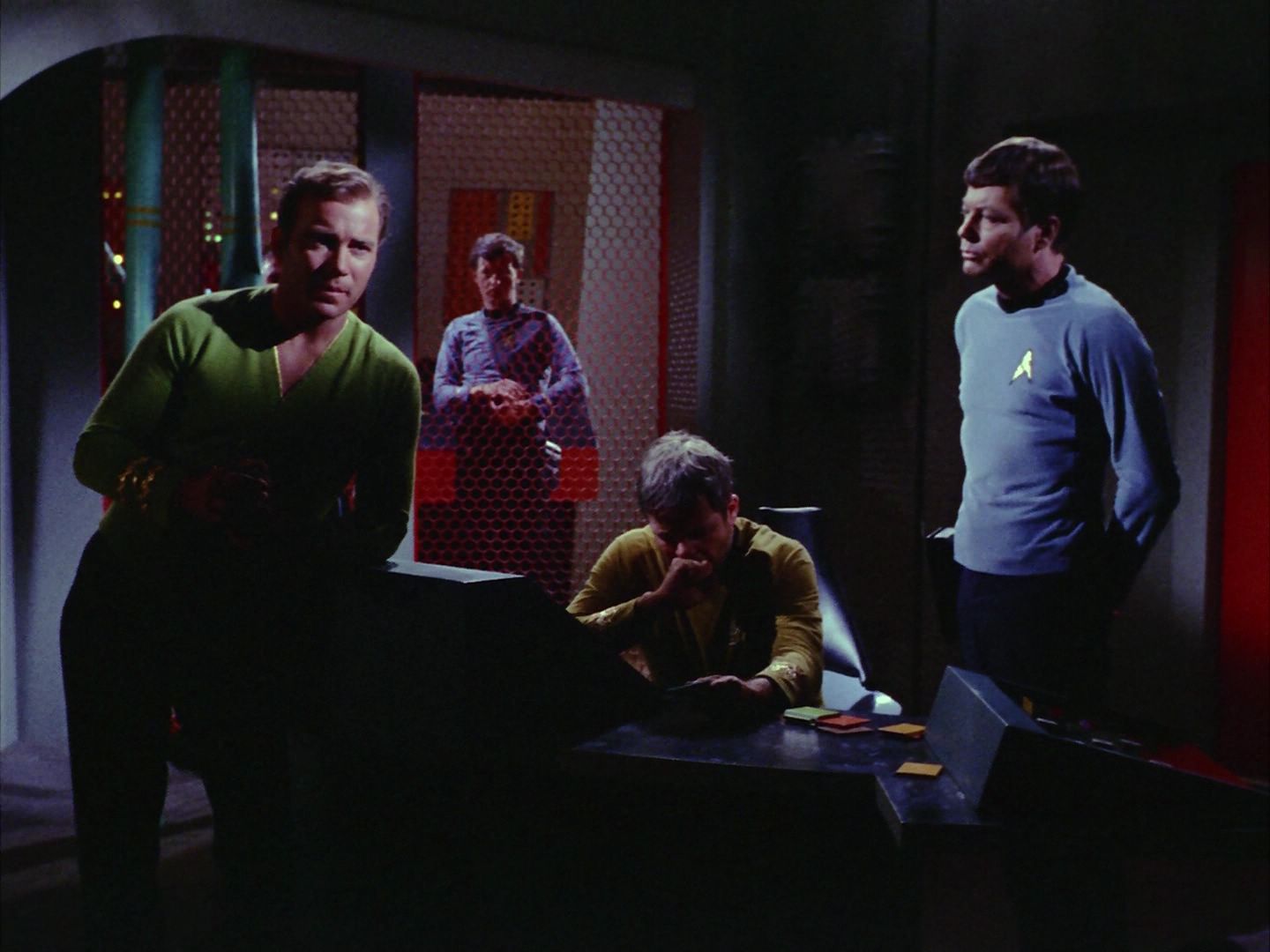 ariane179254_StarTrek_2x06_TheDoomsdayMachine_0929.jpg