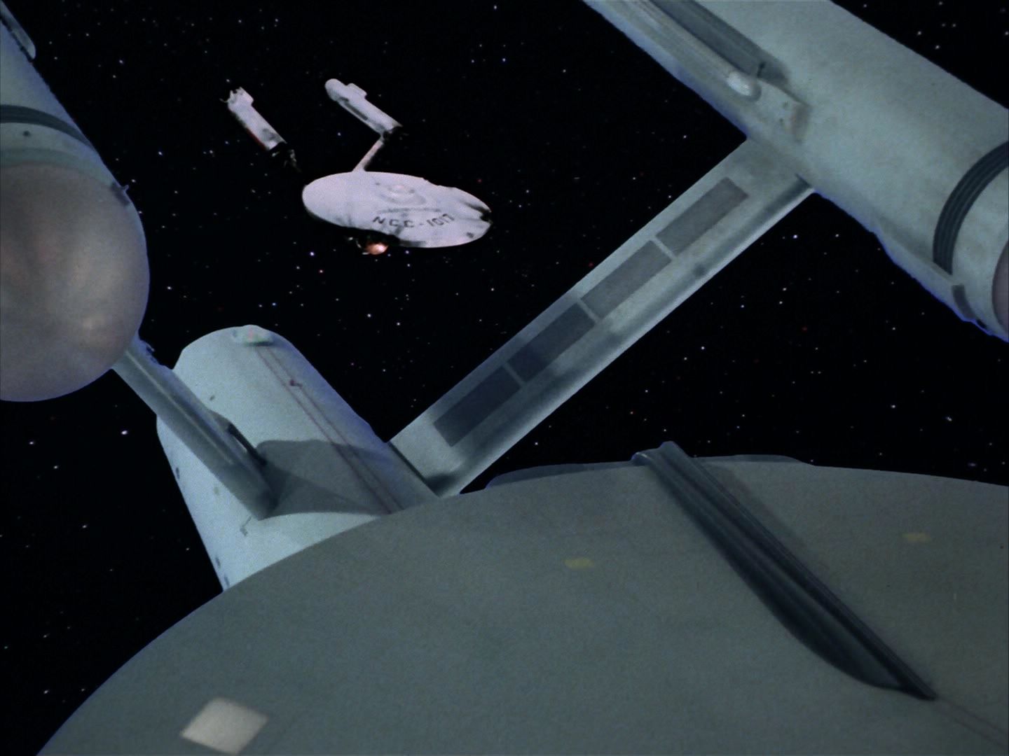 ariane179254_StarTrek_2x06_TheDoomsdayMachine_1006.jpg