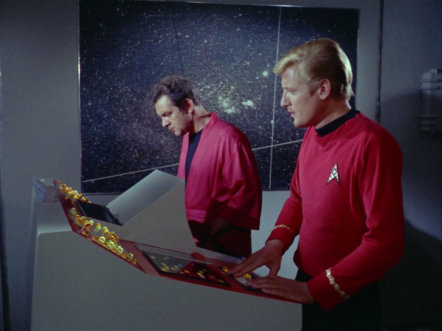 ariane179254_StarTrek_2x06_TheDoomsdayMachine_1148.jpg
