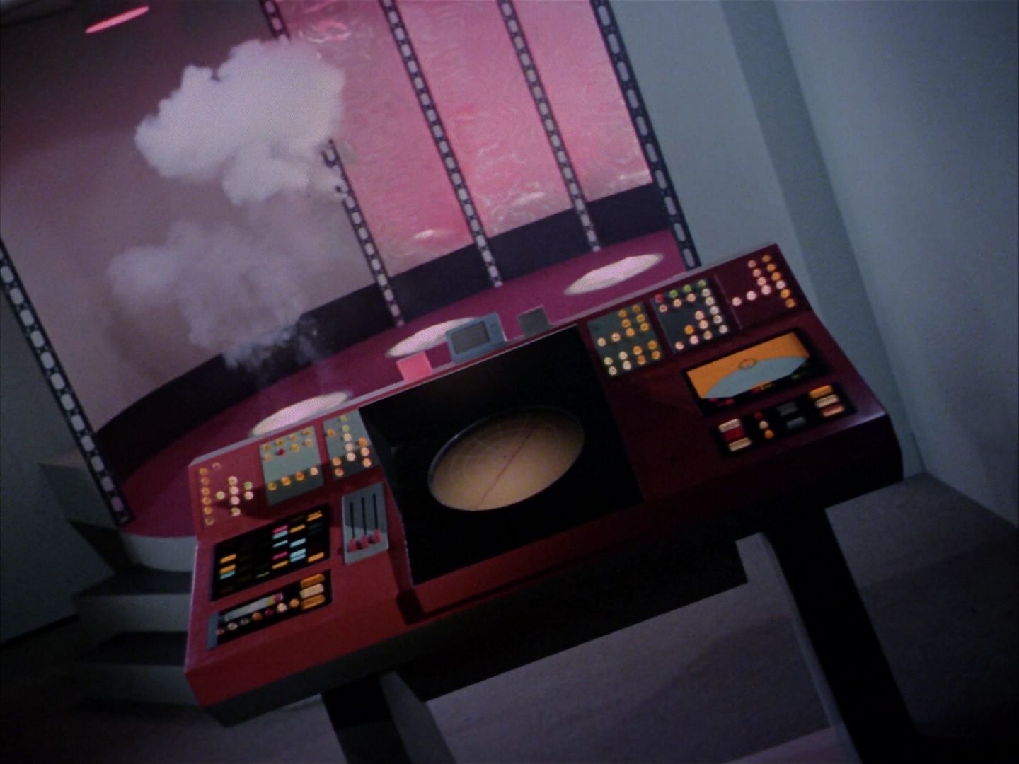 ariane179254_StarTrek_2x06_TheDoomsdayMachine_1156.jpg