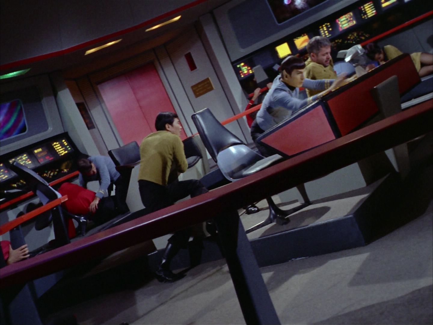 ariane179254_StarTrek_2x06_TheDoomsdayMachine_1163.jpg