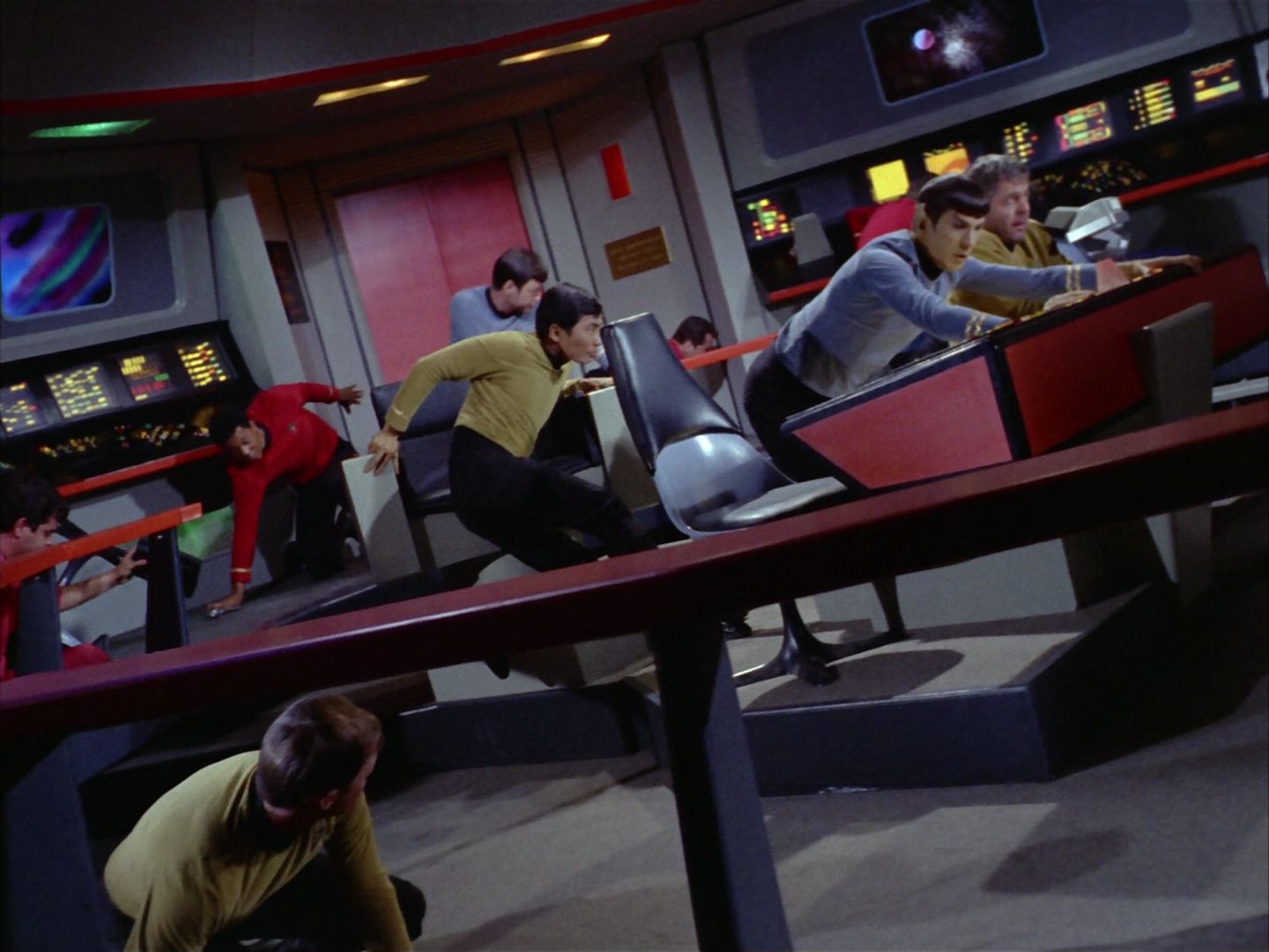ariane179254_StarTrek_2x06_TheDoomsdayMachine_1167.jpg