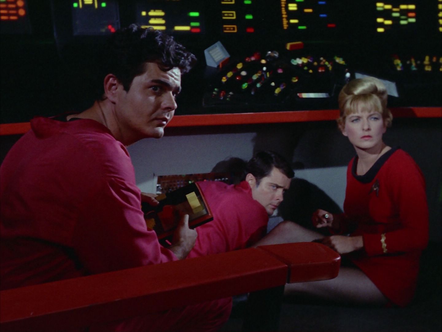 ariane179254_StarTrek_2x06_TheDoomsdayMachine_1328.jpg