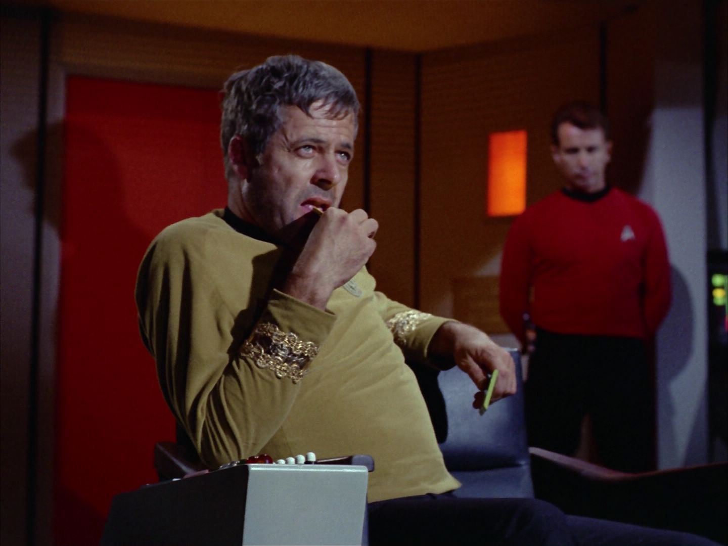 ariane179254_StarTrek_2x06_TheDoomsdayMachine_1560.jpg