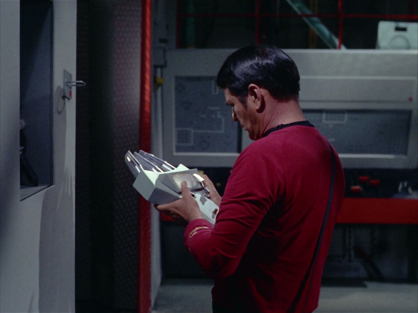 ariane179254_StarTrek_2x06_TheDoomsdayMachine_1645.jpg