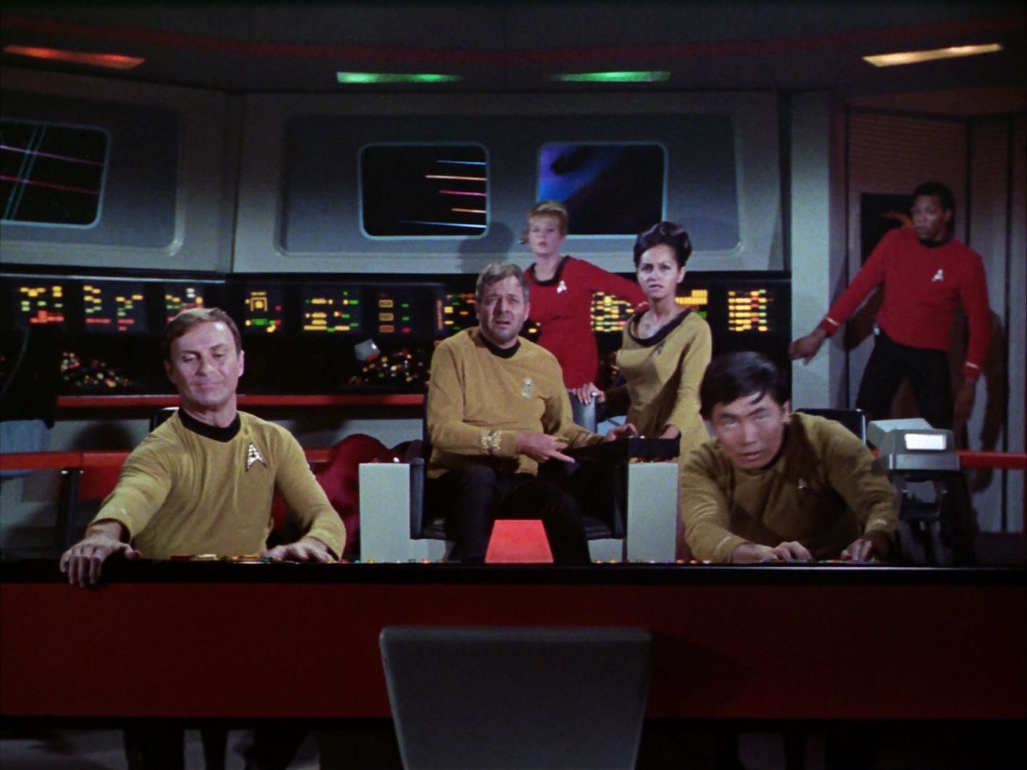 ariane179254_StarTrek_2x06_TheDoomsdayMachine_1689.jpg