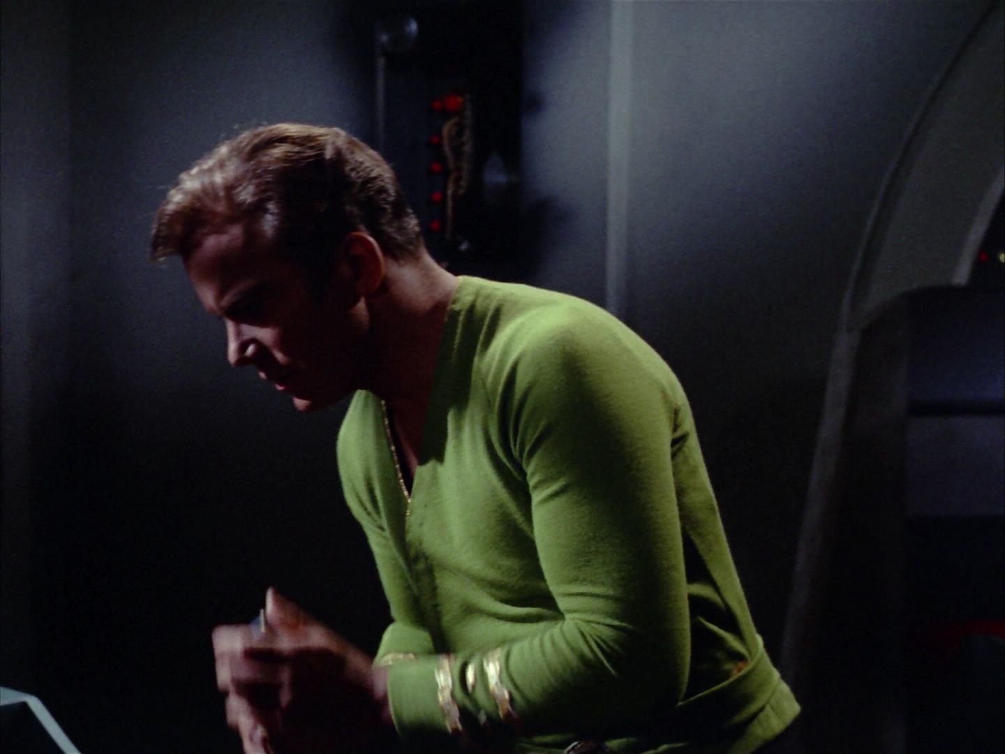 ariane179254_StarTrek_2x06_TheDoomsdayMachine_1723.jpg
