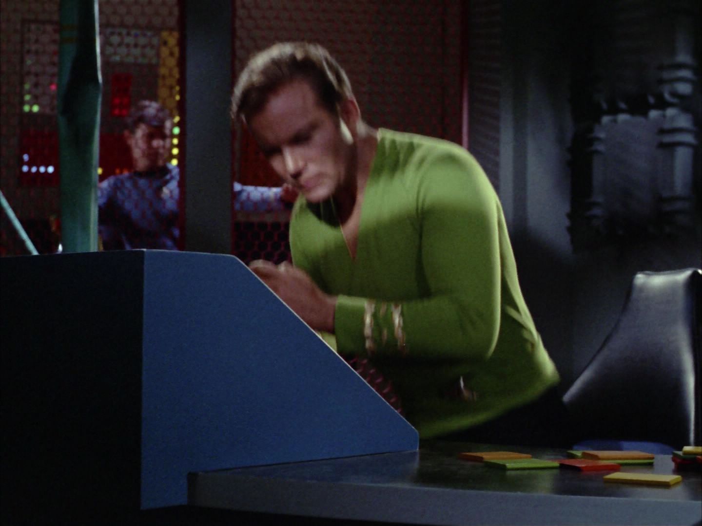 ariane179254_StarTrek_2x06_TheDoomsdayMachine_1733.jpg