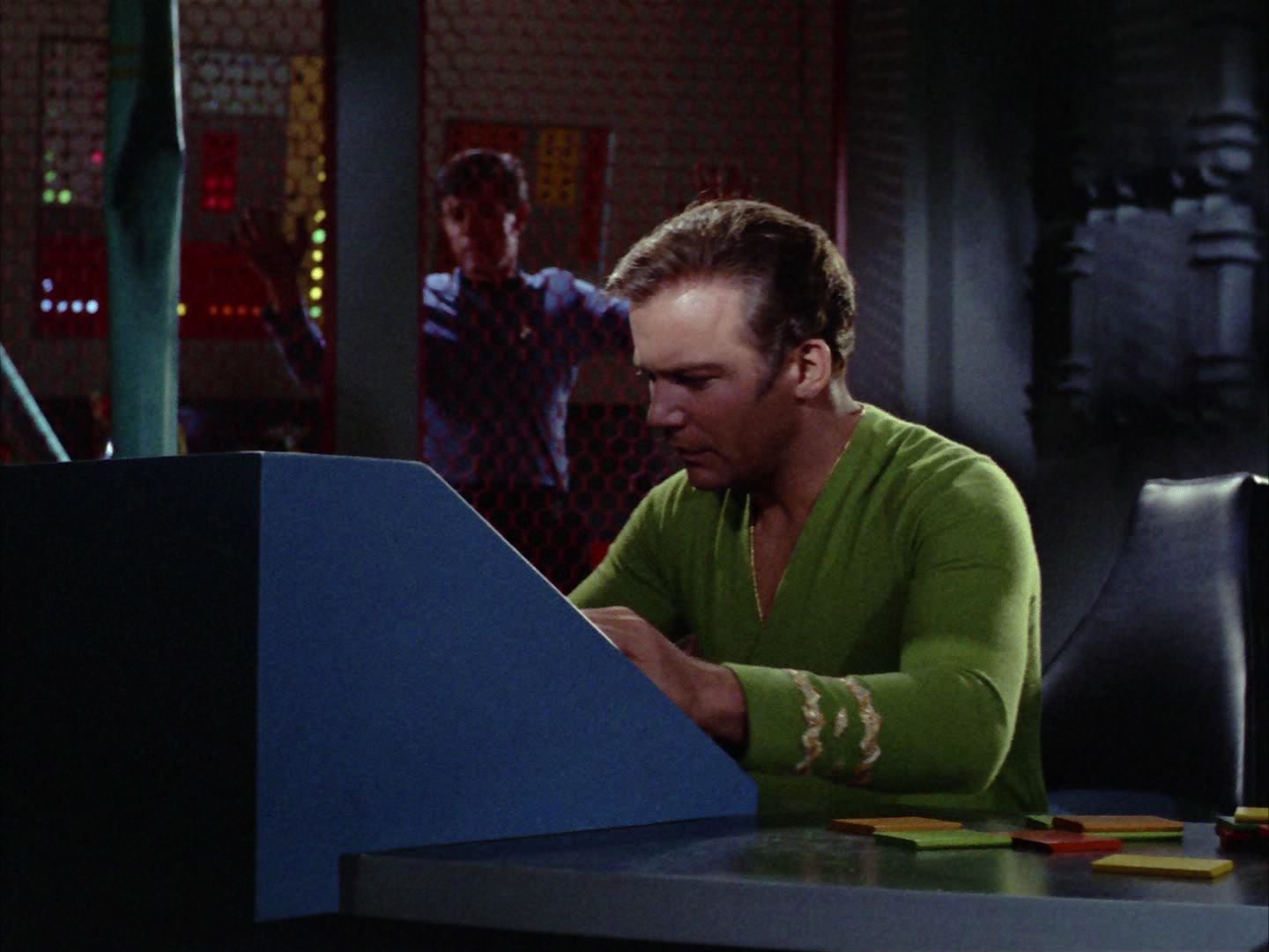 ariane179254_StarTrek_2x06_TheDoomsdayMachine_1735.jpg