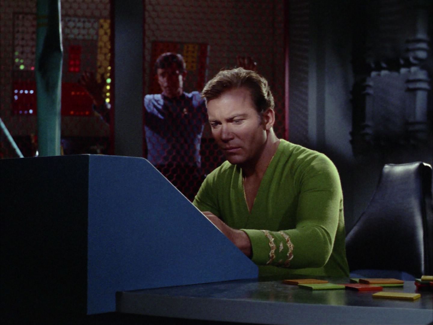 ariane179254_StarTrek_2x06_TheDoomsdayMachine_1737.jpg
