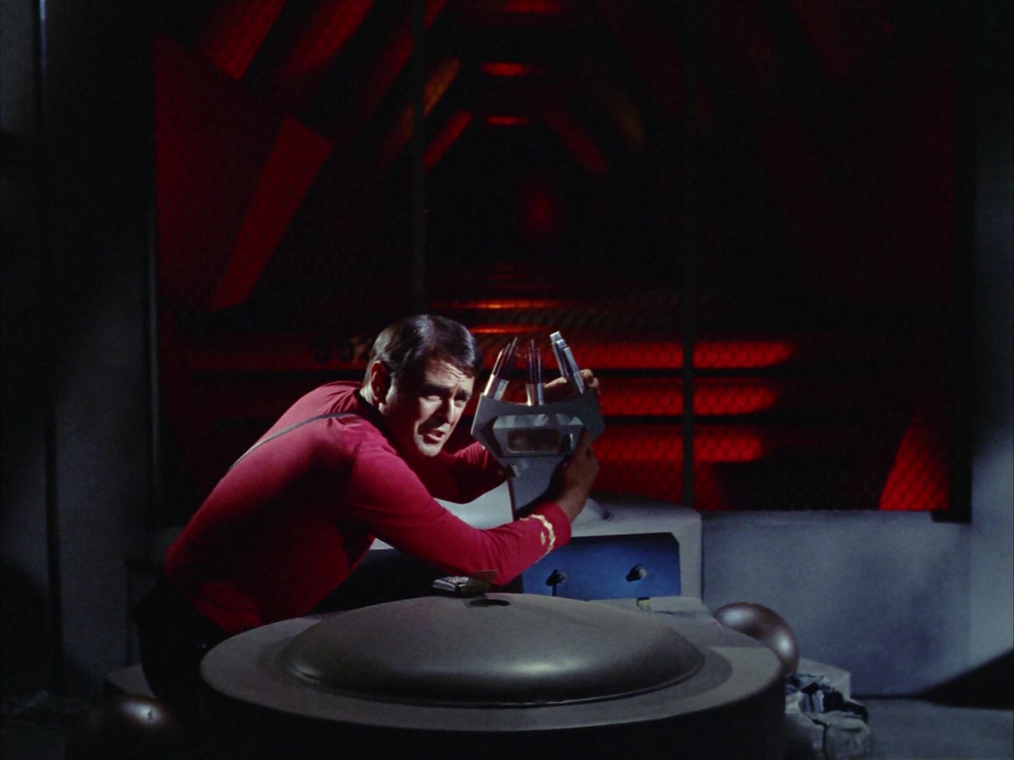 ariane179254_StarTrek_2x06_TheDoomsdayMachine_1804.jpg