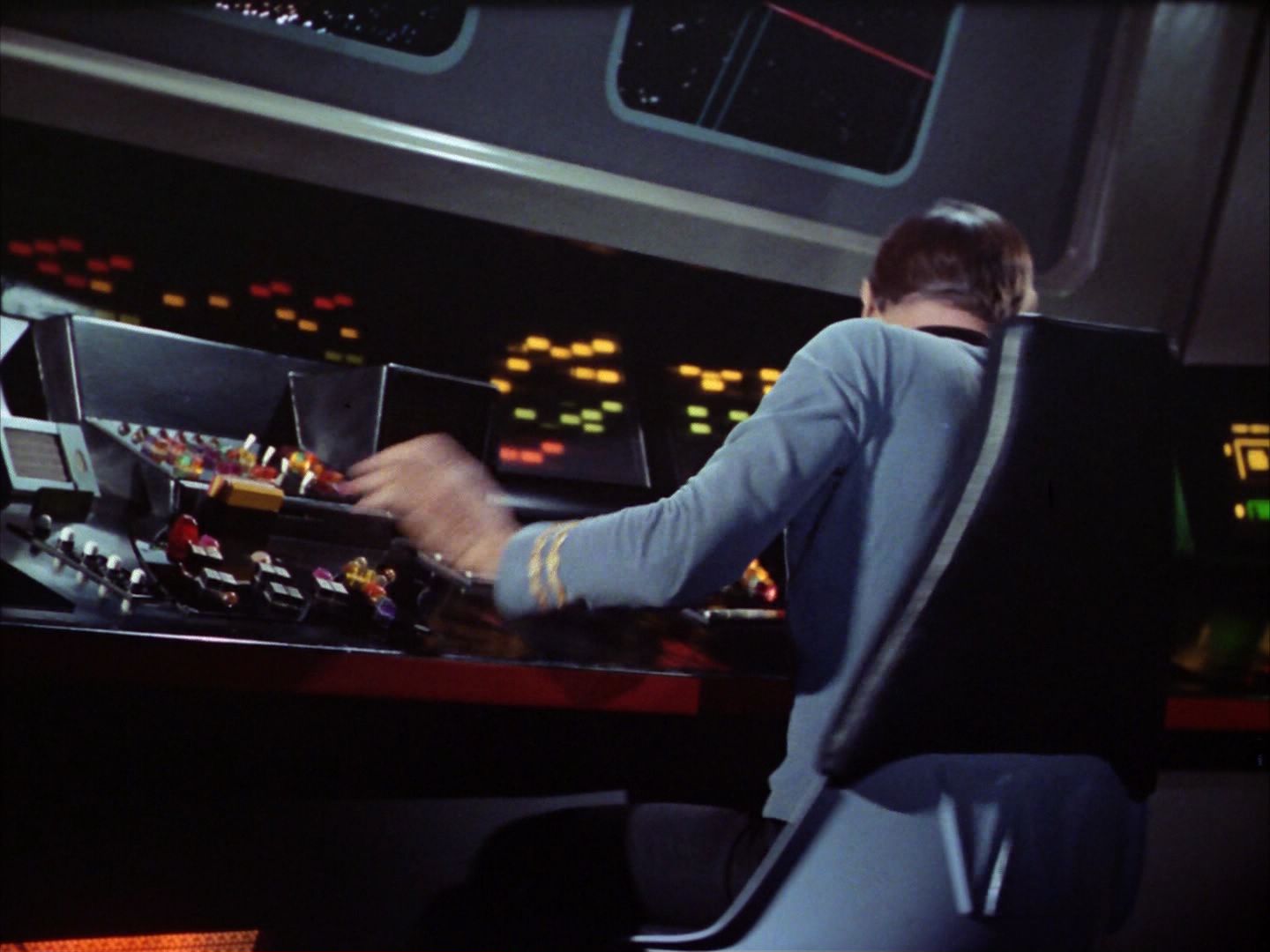 ariane179254_StarTrek_2x06_TheDoomsdayMachine_1836.jpg