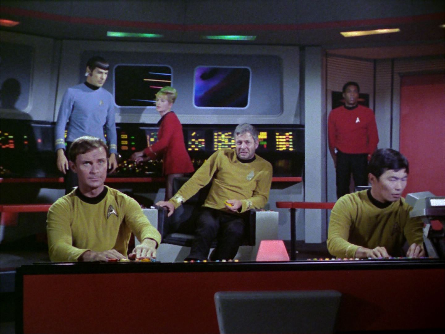 ariane179254_StarTrek_2x06_TheDoomsdayMachine_1839.jpg