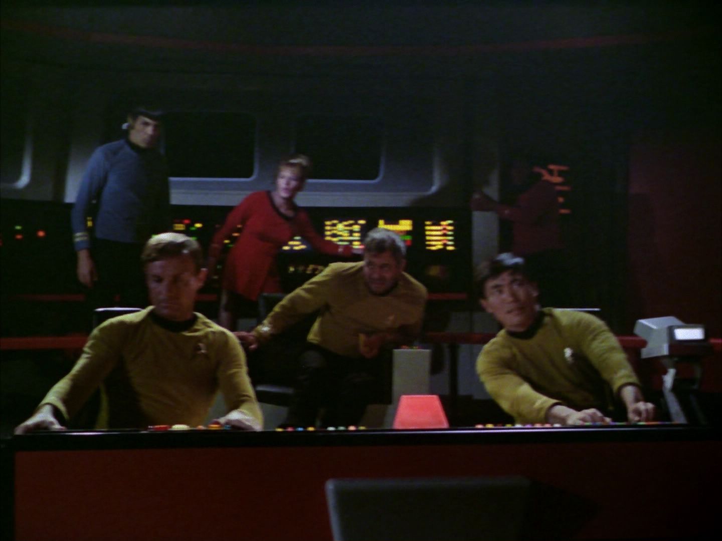 ariane179254_StarTrek_2x06_TheDoomsdayMachine_1847.jpg