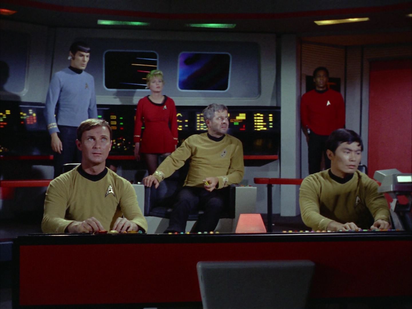 ariane179254_StarTrek_2x06_TheDoomsdayMachine_1873.jpg