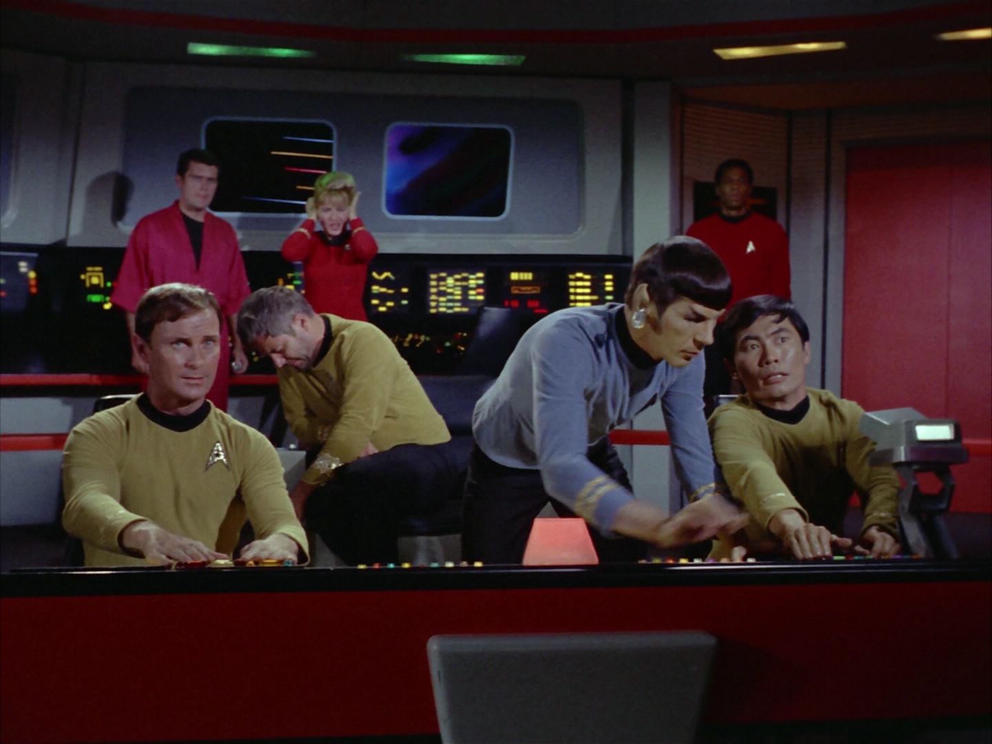 ariane179254_StarTrek_2x06_TheDoomsdayMachine_1916.jpg