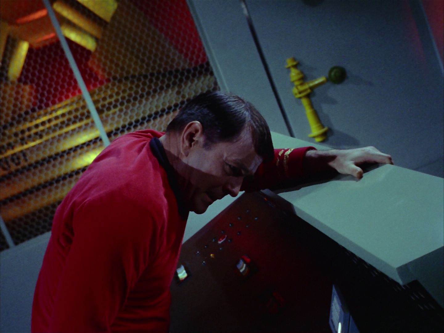 ariane179254_StarTrek_2x06_TheDoomsdayMachine_1971.jpg