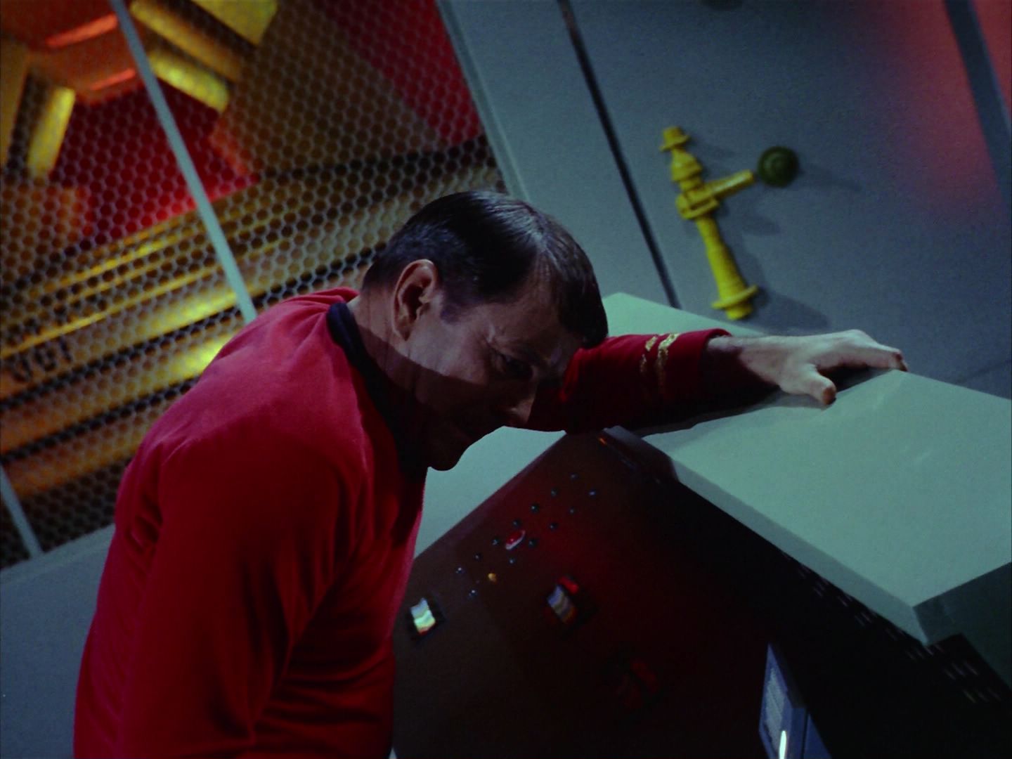 ariane179254_StarTrek_2x06_TheDoomsdayMachine_1972.jpg