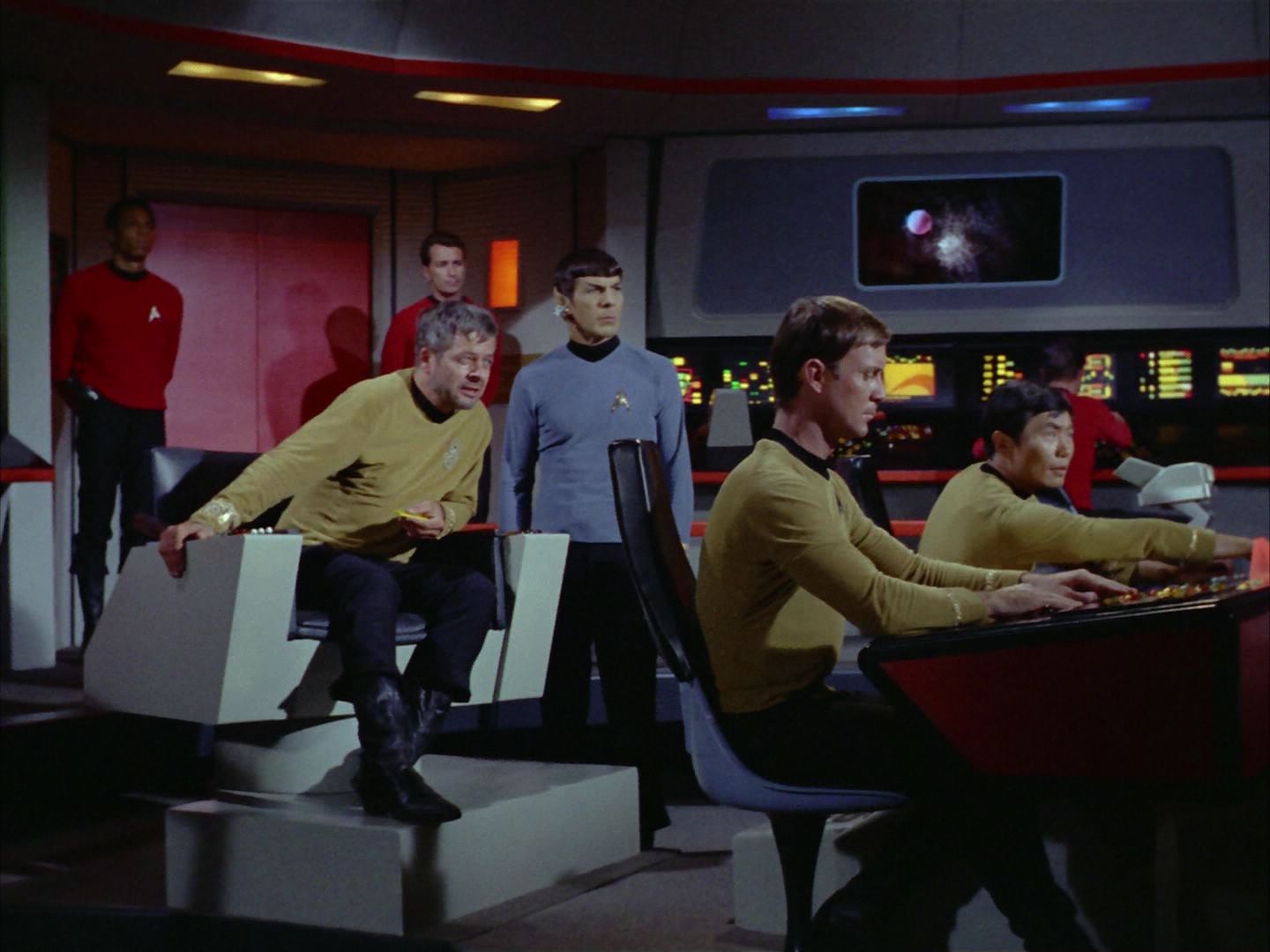 ariane179254_StarTrek_2x06_TheDoomsdayMachine_2110.jpg