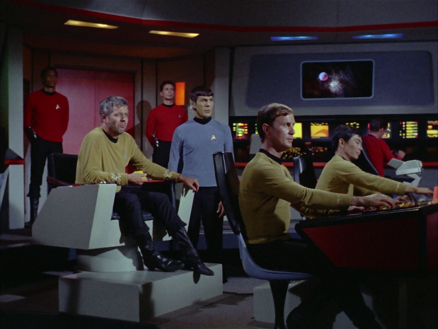 ariane179254_StarTrek_2x06_TheDoomsdayMachine_2116.jpg