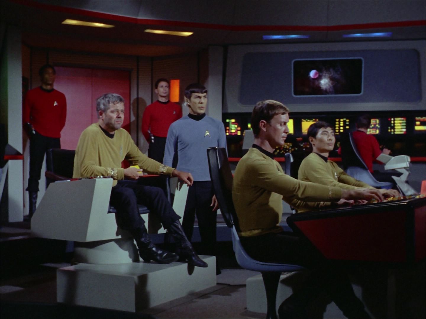 ariane179254_StarTrek_2x06_TheDoomsdayMachine_2117.jpg